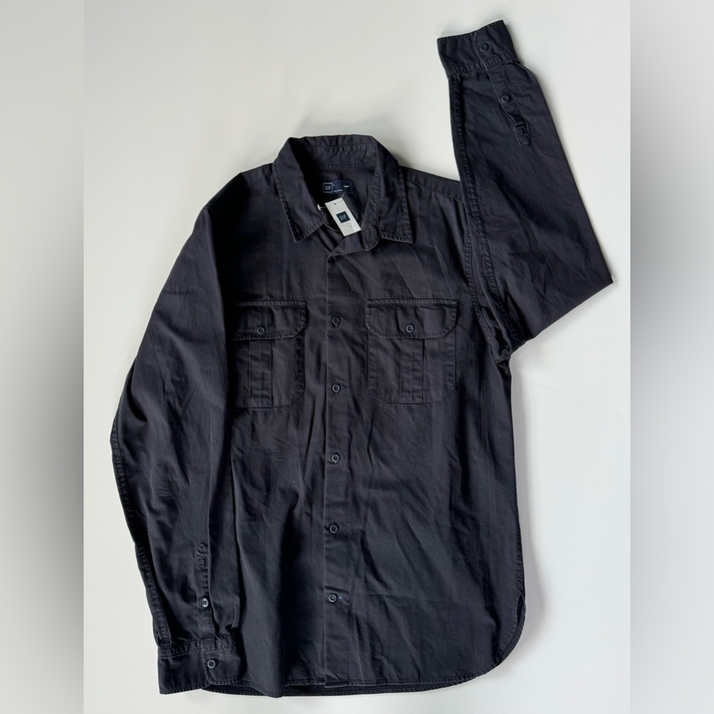 Gap button down shirt